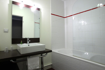 Residence Duguesclin*** - Dinan - Vacancéole - Salle de bains - Studio 2 personnes